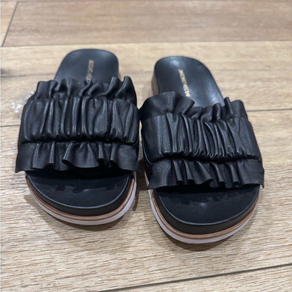 Antonio Melani Black‎ Leather Ruffle Slide Sandals size 6 Casual